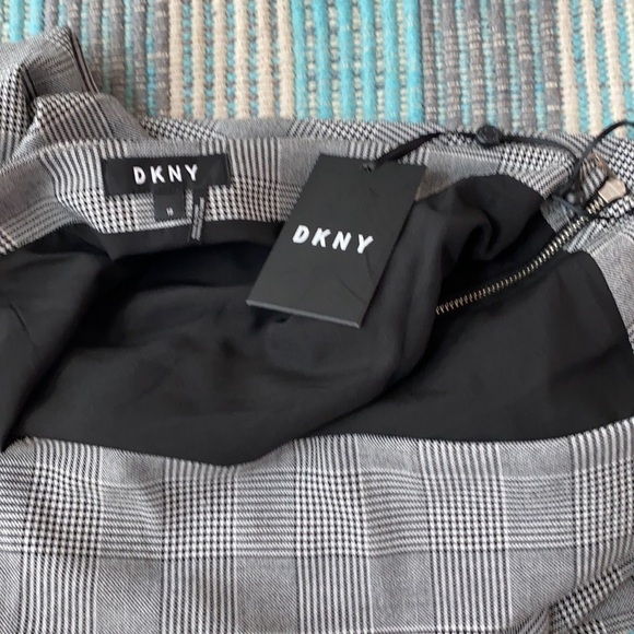 DKNY Black Asymmetrical Skirt W/ Logo Zipper - Picture 5 of 8